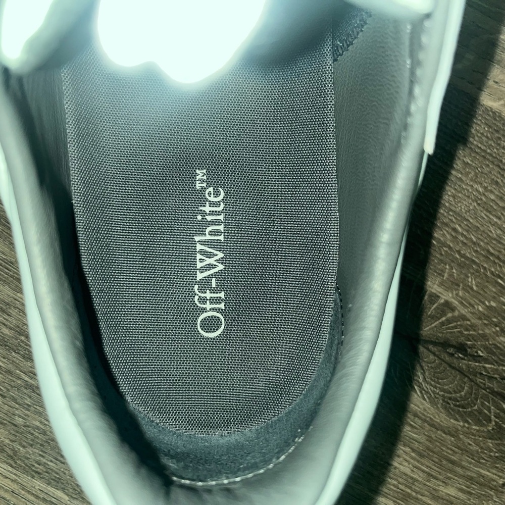 Off-White Sky Blue Leather Sneakers - Picture 4 of 5